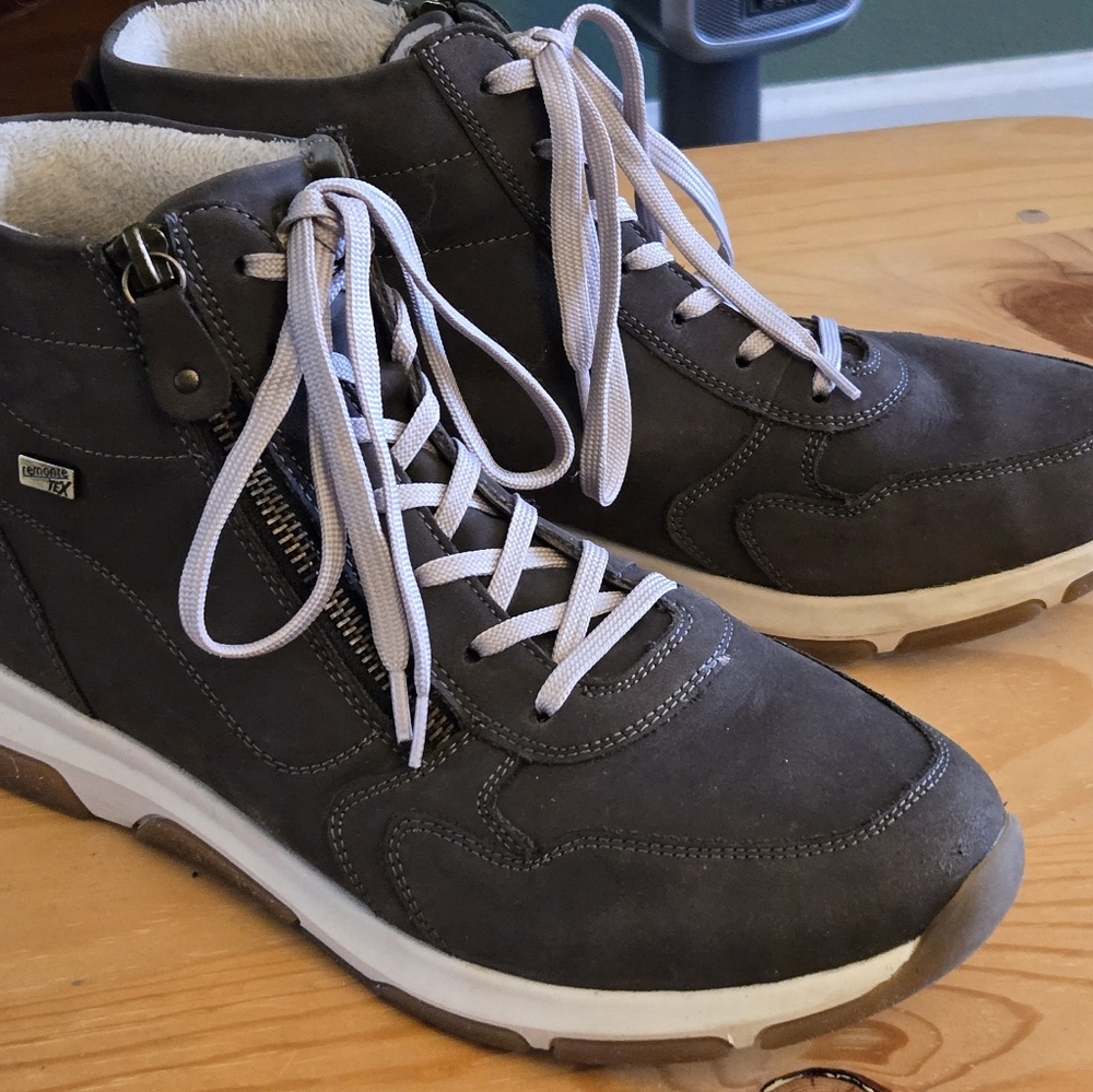 Women's Remonte Tex Water Repellent Lace and Zipper Ankle Boots Size 41